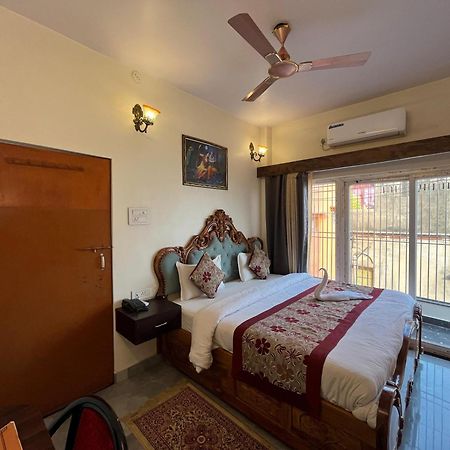Hotel Shanti Inn Varanasi Bagian luar foto