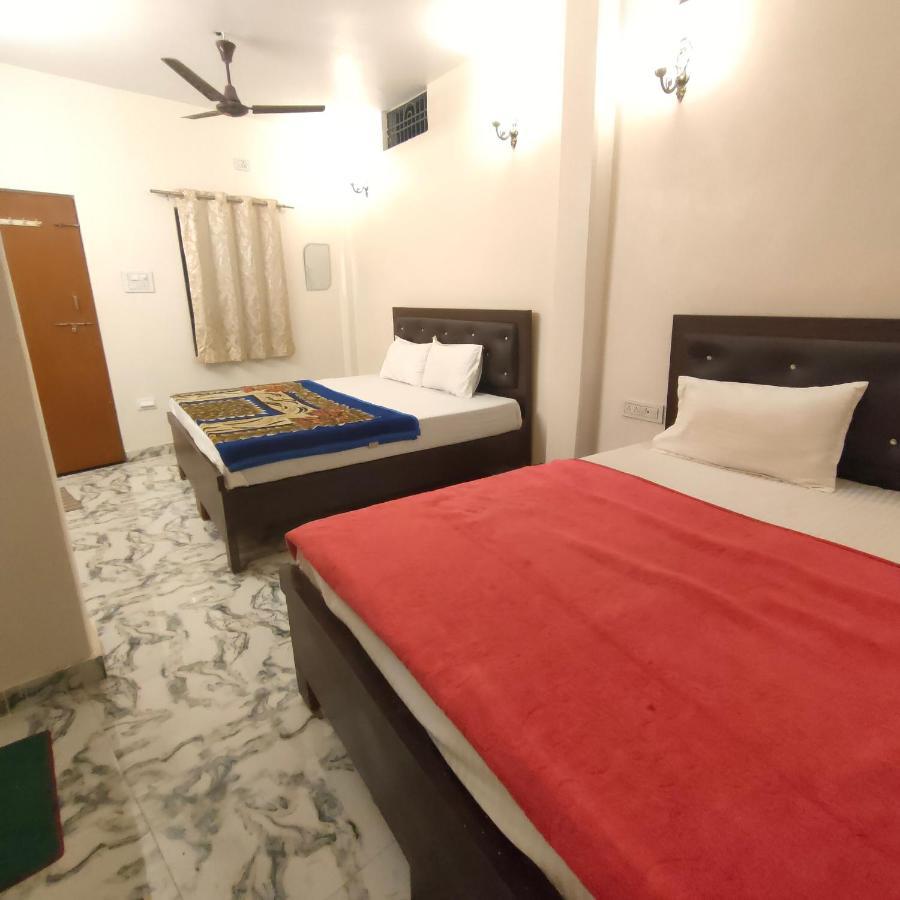 Hotel Shanti Inn Varanasi Bagian luar foto