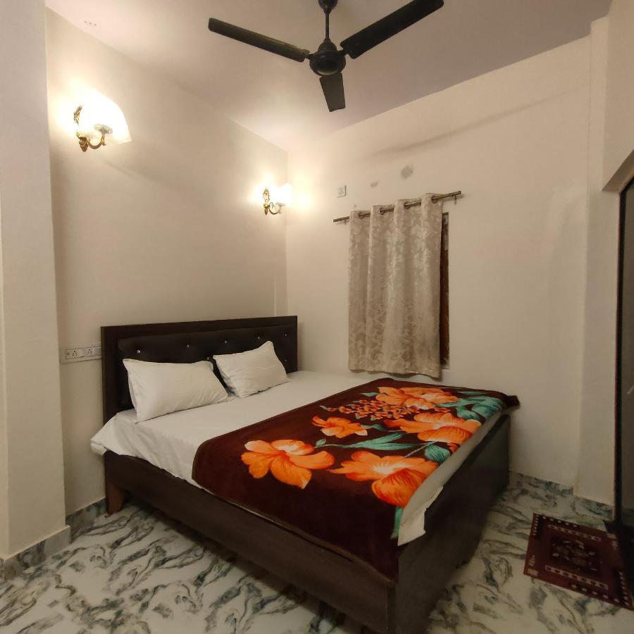 Hotel Shanti Inn Varanasi Bagian luar foto