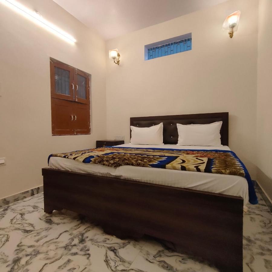 Hotel Shanti Inn Varanasi Bagian luar foto