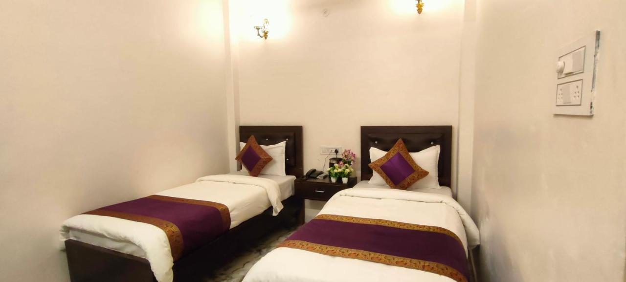 Hotel Shanti Inn Varanasi Bagian luar foto