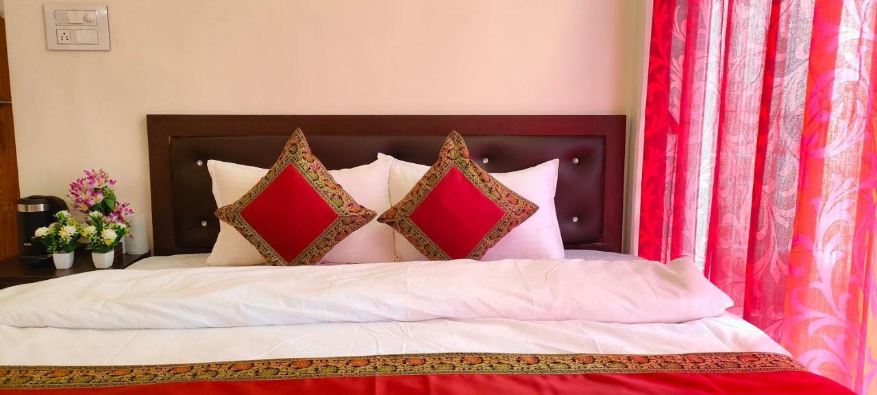 Hotel Shanti Inn Varanasi Bagian luar foto