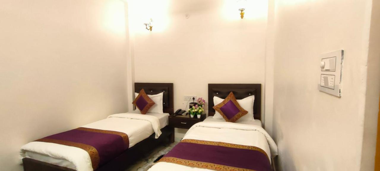 Hotel Shanti Inn Varanasi Bagian luar foto
