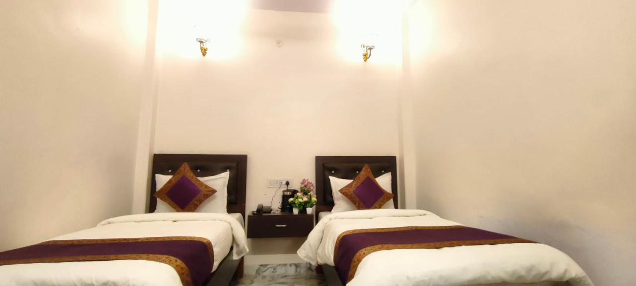 Hotel Shanti Inn Varanasi Bagian luar foto
