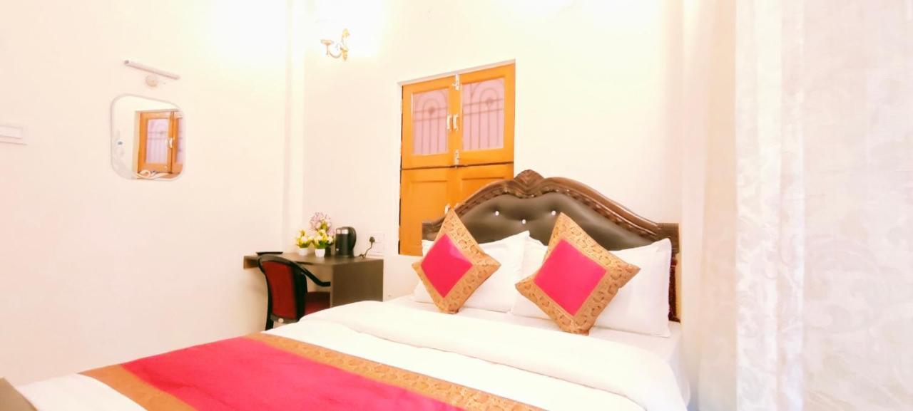 Hotel Shanti Inn Varanasi Bagian luar foto