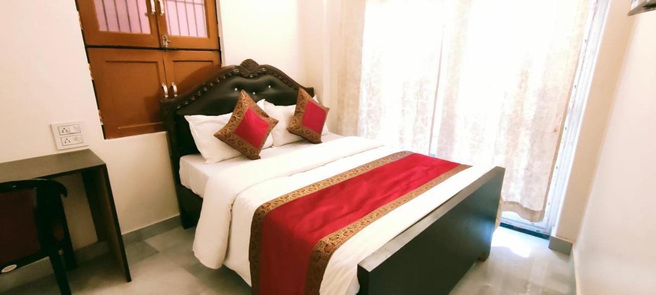 Hotel Shanti Inn Varanasi Bagian luar foto