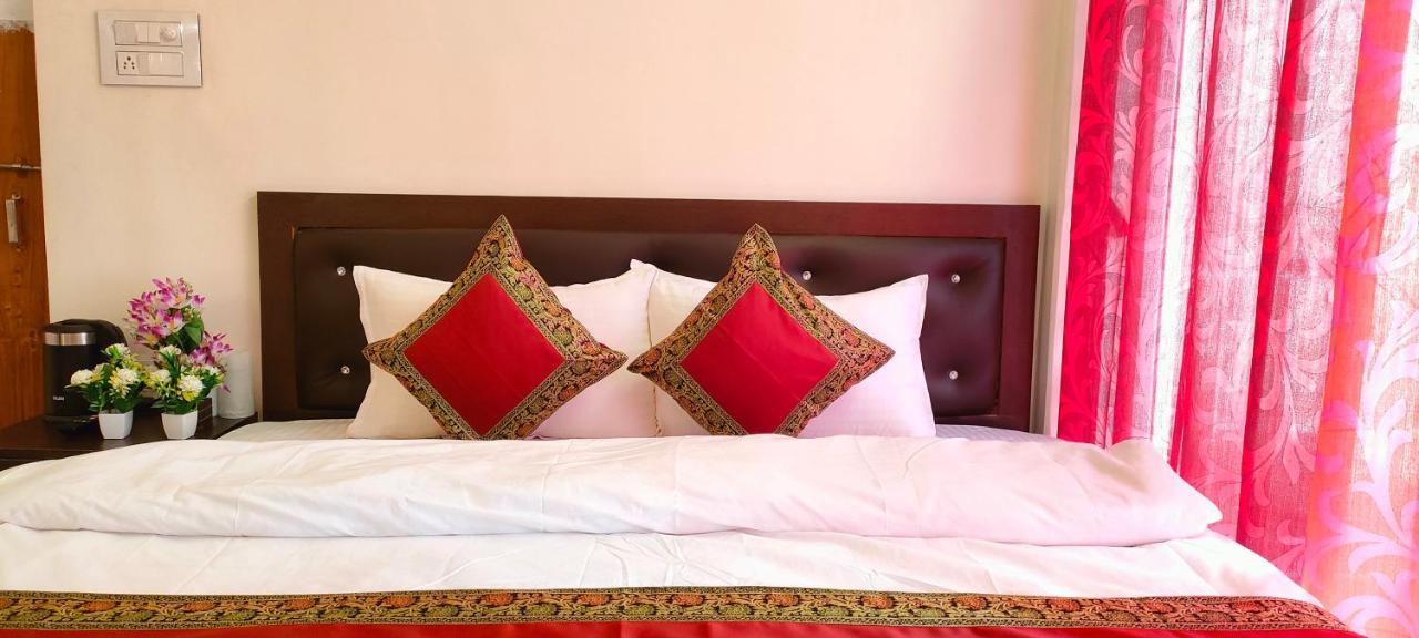 Hotel Shanti Inn Varanasi Bagian luar foto