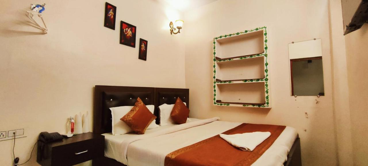 Hotel Shanti Inn Varanasi Bagian luar foto