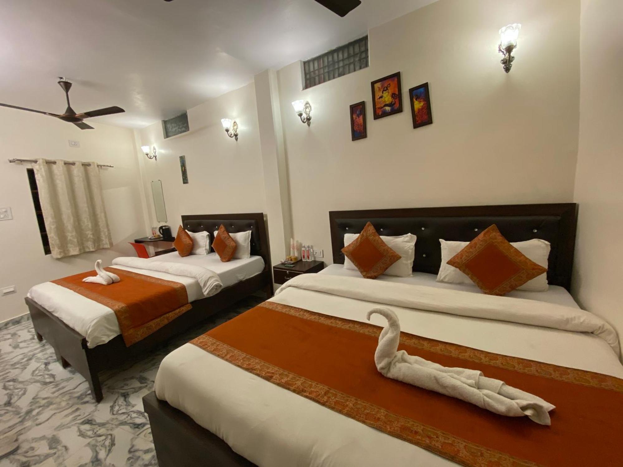 Hotel Shanti Inn Varanasi Bagian luar foto